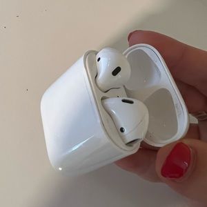Apple AirPods 2021